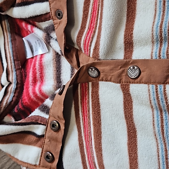 Womens small Cinch 3/4 button - Picture 3 of 5